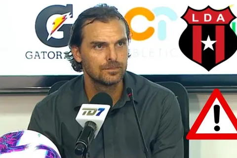 Contundente Andrés Carevic: "Ha sido el peor partido dirigiendo a Alajuelense"