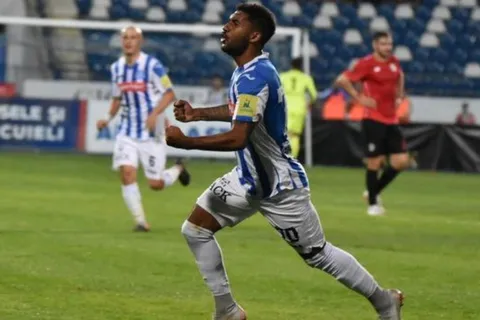 Un club de Champions League se interesa en Dylan Flores