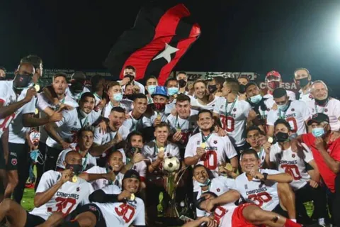 Jugó en Alajuelense, una enfermedad lo sacó de las canchas y ahora lucha para volver: "Se logró diagnosticar"