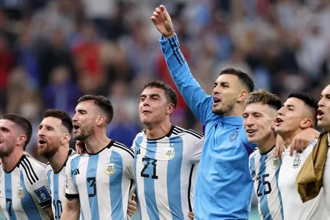 El exfutbolista de Saprissa que jugó con 5 finalistas de la Argentina de Scaloni