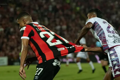 ¡Clásico caliente! Alajuelense y Saprissa empatan en un vibrante partido (VIDEO)