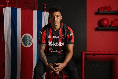 Le abrió la puerta a Alajuelense: entorno de Julio Cascante habló fuerte y claro sobre el regreso del central a Costa Rica