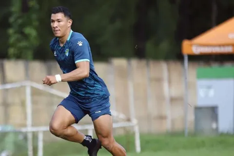 Kevin López le respondió a un aficionado que lo cuestionó por su fichaje en Olimpia