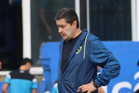 Luis Fernando Tena dará la noticia que tanto espera la afición para la Eliminatoria Mundialista