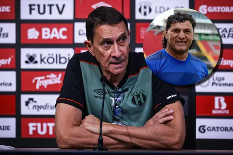 Chunche Montero muy duro contra Alexandre Guimaraes.