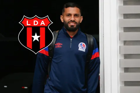 "Hizo una oferta": Alajuelense acelera por Jorge Álvarez y concreta el movimiento que puede sacarlo ya mismo de Olimpia