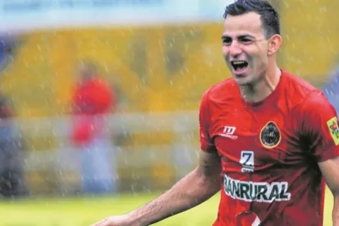 ¡Habemus Pappa! Marco Pablo admite que vuelve a jugar con Municipal