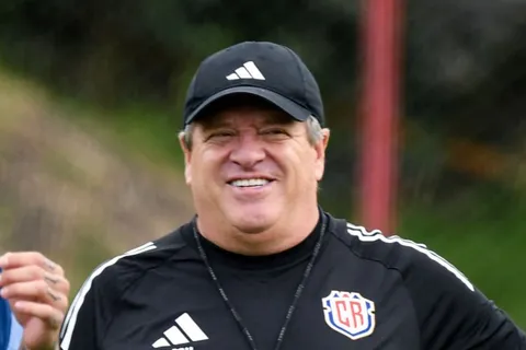 Miguel Herrera da un polémica mensaje.