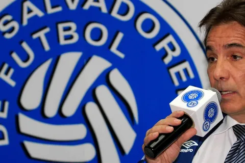 De los Cobos anunció fecha de convocatoria frente a Brasil