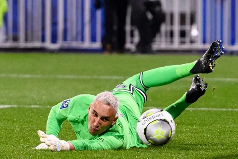Keylor Navas dio por terminada una racha importante ante el Nantes en la Ligue 1