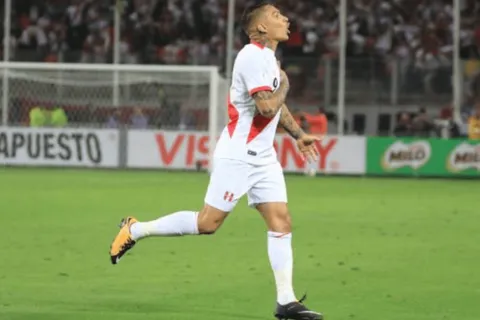 ¡Los mundialistas unidos por Paolo Guerrero!