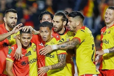 Herediano sacó la casta al final y remontó un partido que tenía perdido