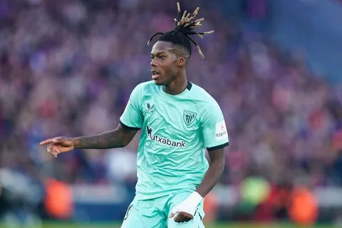 Según su agente, Nico Williams no fichó por el Barcelona por falta de garantías para jugar y renovó con el Athletic hasta 2035
