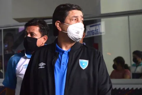 Luis Fernando Tena acepta que Guayana Francesa fue superior a Guatemala [VIDEO]