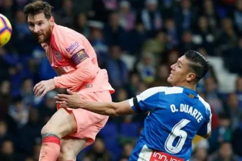 Óscar Duarte confiesa que Messi "es incontrolable"