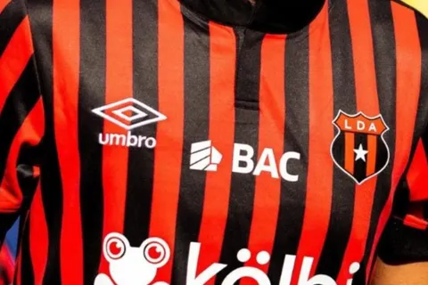 Mientras cierra al nuevo DT, Alajuelense se ilusiona con la llegada de un refuerzo muy esperado: “Cuestión de días”