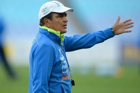 Jorge Luis Pinto estudia tácticas empleadas en Rusia 2018