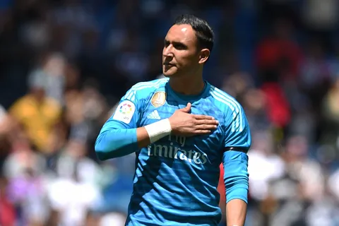 Desde España sitúan a Keylor Navas como posible fichaje de Real Madrid tras lesión de Courtois