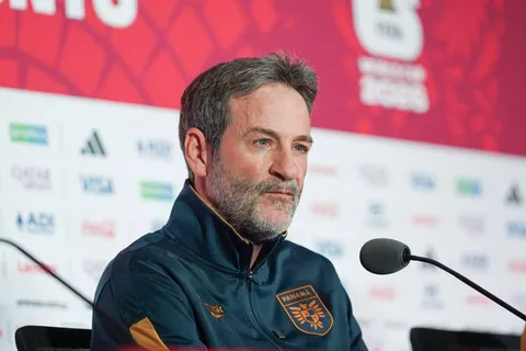 Thomas Christiansen en conferencia de prensa.