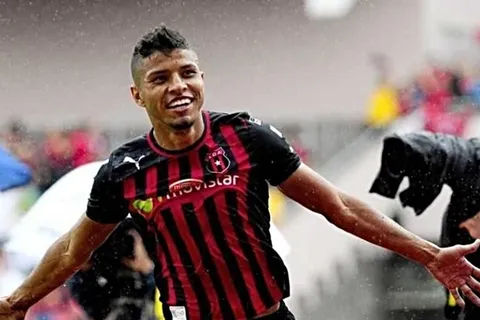 Johan Venegas estaría de regreso a la Liga Deportiva Alajuelense