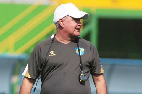 Willy Olivera criticó a Municipal por ser muy defensivo en la ida de las semifinales