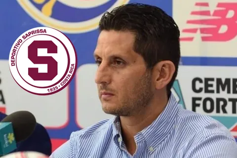 Ronald Gónzalez toma una decisión de último momento en Comunicaciones que afecta a Saprissa