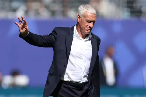 ¿Por qué no dirige hoy Didier Deschamps a Francia vs. Noruega en el Mundial 2026?