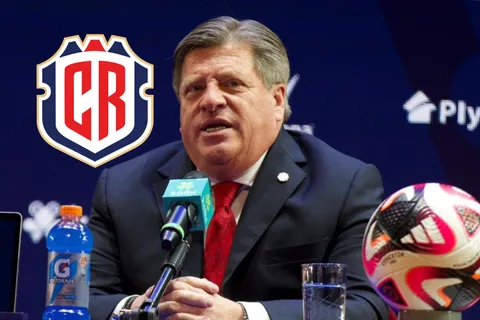 Piojo Herrera en conferencia de prensa