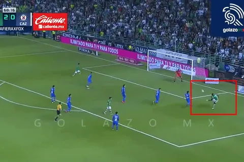 ¡La voló! Joel Campbell debutó con León y tuvo un casi-gol...que se fue a la tribuna