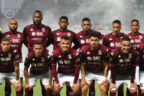En picada: jugó en Alajuelense, fue campeón con Saprissa y ahora su equipo lo quiere afuera