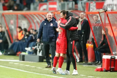 Manfred Ugalde volvió al gol con Twente en la Eredivisie de los Países Bajos [VIDEO]