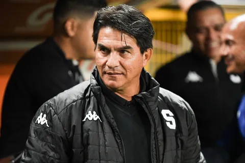 Vladimir Quesada da una gran noticia. (Foto: Saprissa)