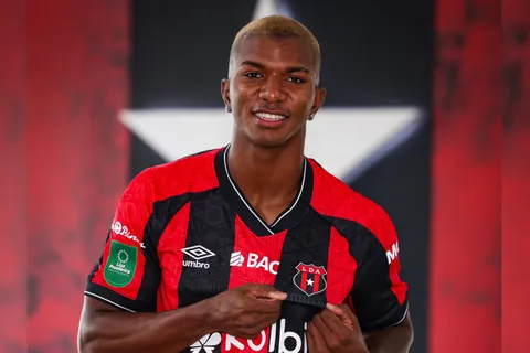 Sorpresa en Alajuelense: Jeyland Mitchell hace lo que la afición tanto esperaba