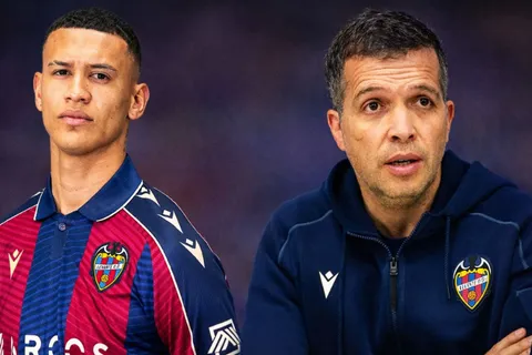 "Él lo sabía...": DT del Levante expone lo que hizo Kervin Arriaga tras ser expulsado y confirma el castigo que recibiría el hondureño