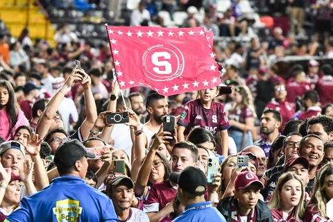 Saprissa sorprende con la firma de un joven talento pretendido en Europa