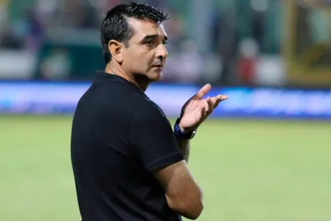 Diego Vazquez acusó al Olimpia de tener "todo arreglado"