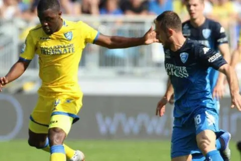 Joel Campbell se reivindica con esta joya para Frosinone