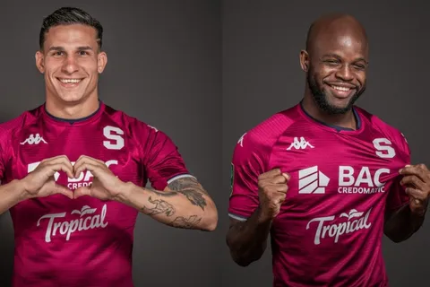¡Revés para el Saprissa! Malas noticias sobre Javon East y Luis Paradela