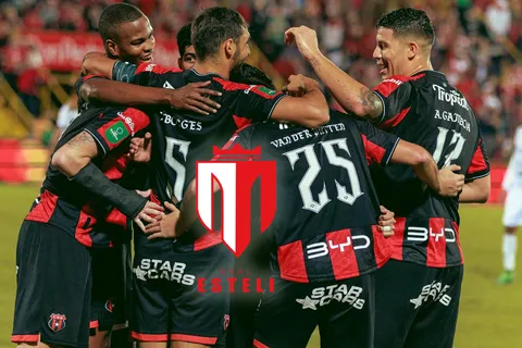 "Se inventan": figura de Alajuelense le responde a Real Estelí y atiza la polémica por el arbitraje