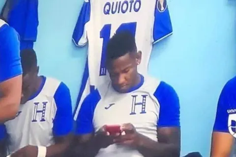 Cuerpo técnico de Honduras confirmó falta de Romell Quioto y decidió sobre él