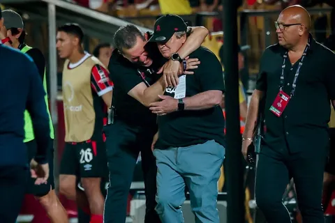 Oscar "Machillo" Ramírez, DT de Alajuelense.