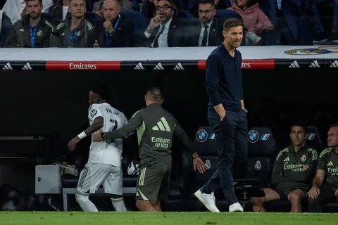 Real Madrid supera al Barcelona en ingresos y seguidores agregados