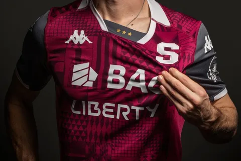 Cobra 10 mil dólares en Saprissa, jugó sólo dos partidos en seis meses y nadie entiende por qué sigue en el club