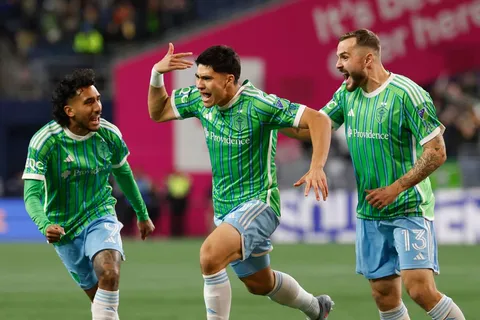 Hassani Dotson marcó el 2-0 en el triunfo 3-1 de Seattle ante Minnesota