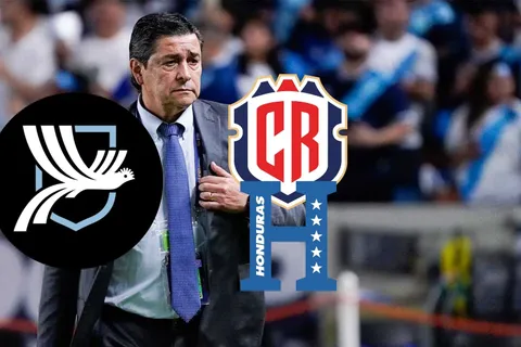 Luis Fernando Tena pone en vilo a Guatemala con su renovación contractual.