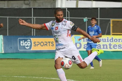 Cierre de infarto en Costa Rica: 5 equipos se pelean el cuarto puesto del torneo