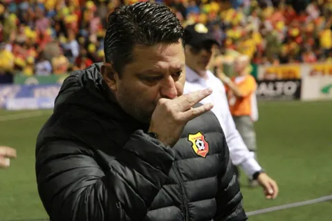 Fichaje caído: Jafet Soto se topa con un problema impensado tras el cierre del mercado