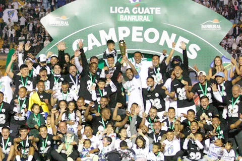 Comunicaciones venció a Guastatoya y es campeón del Torneo Apertura 2023 de Guatemala
