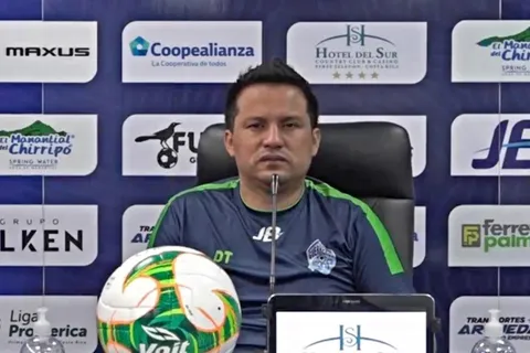Amarini Villatoro se pone un límite como entrenador de Pérez Zeledón