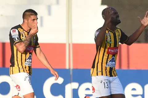 Adolfo Machado hizo gol en la Libertadores